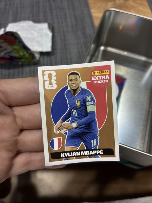 Extra Sticker Mbappe Bronze