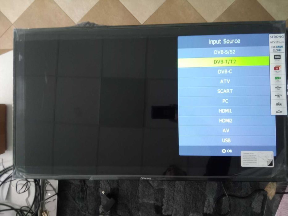 Телевизор Strong SRT 40FC4003 - нов