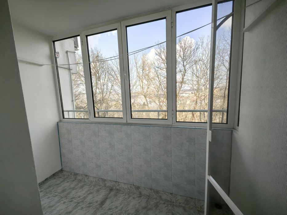 Продава се Тристаен апартамент в Плевен, Сторгозия - 102 кв.м за 2229 €/кв.м - Снимка #3