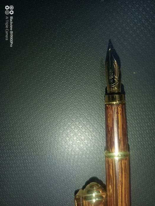 Stilou chinezesc vintage cu penita aur 18 k nou