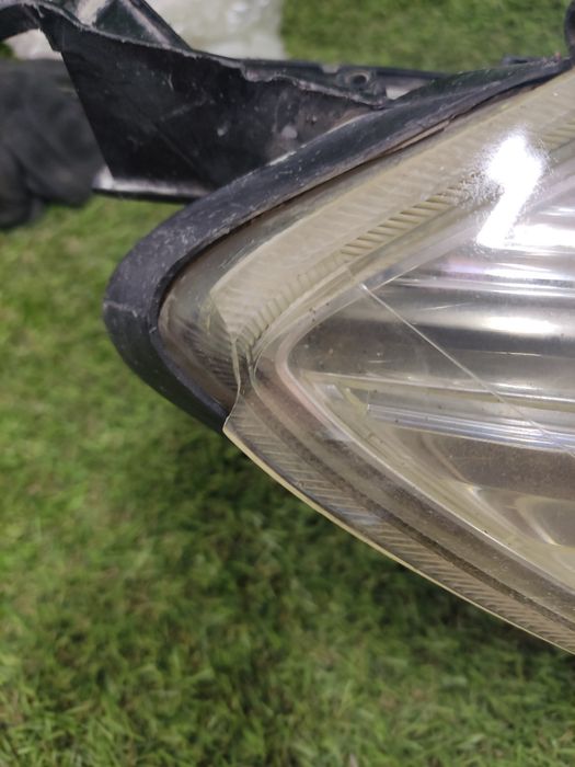 Фары Toyota RAV4