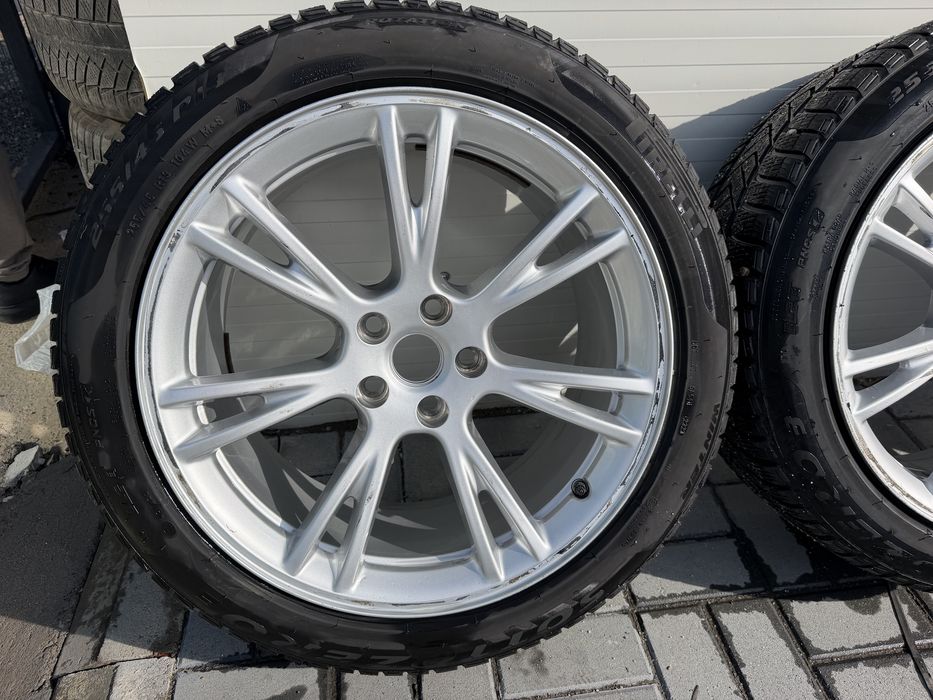 Roti complete Iarna Tesla model Y