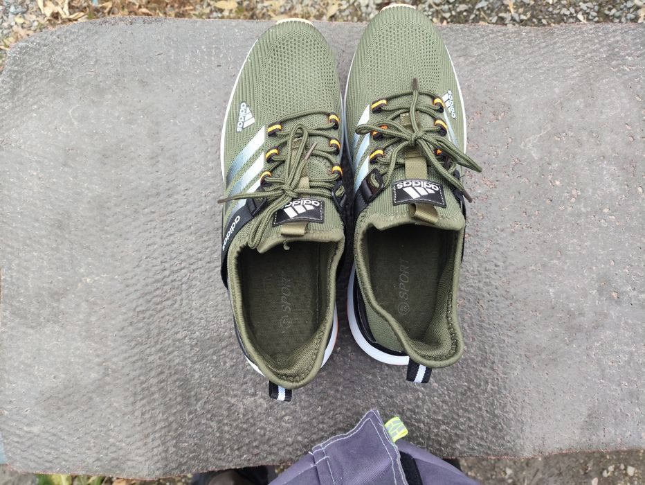 Кроссовки летние