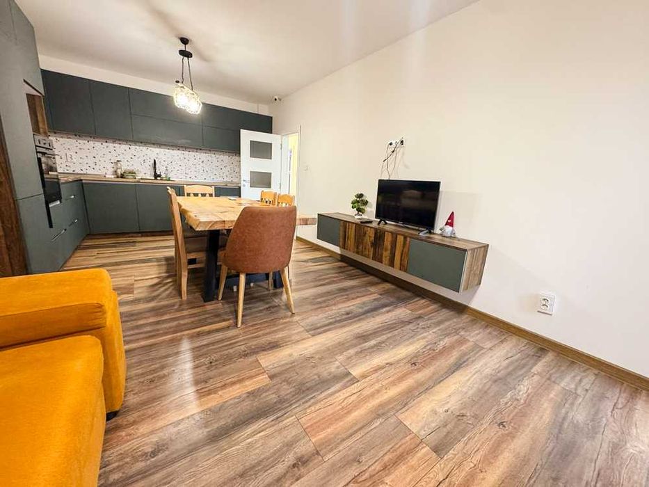 Продава се Многостаен апартамент в Русе, Център - 108 кв.м за 1110 €/кв.м - Снимка #3