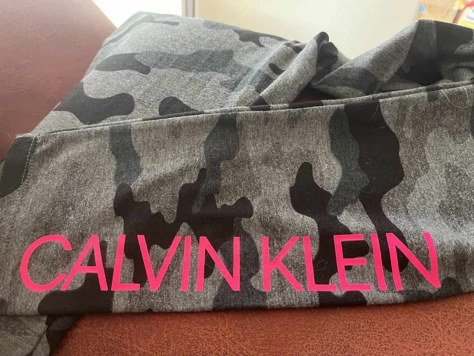 Нов тийн клин Calvin Klein