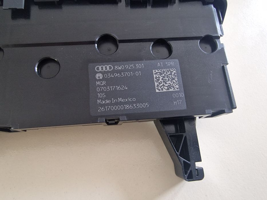 Switch butoane drive select audi a4 a5 q5 b9 f5 8w 8W0925301