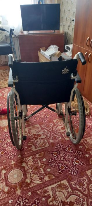 Продам коляску инвалидную