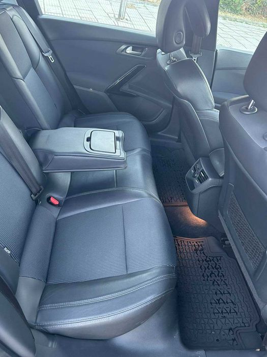 Автомобил Peugeot 508