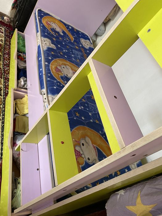 Двухъярусная кровать