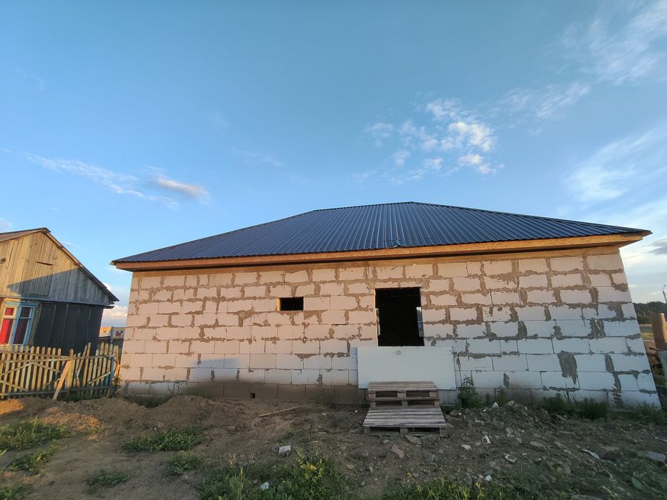 Продам дом  черновой