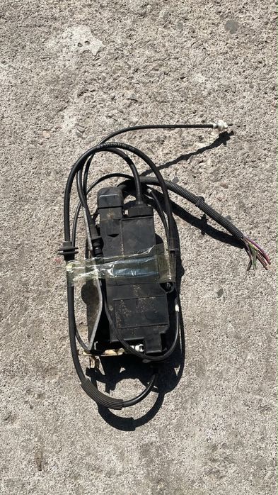 Ручник на Мерседес W221