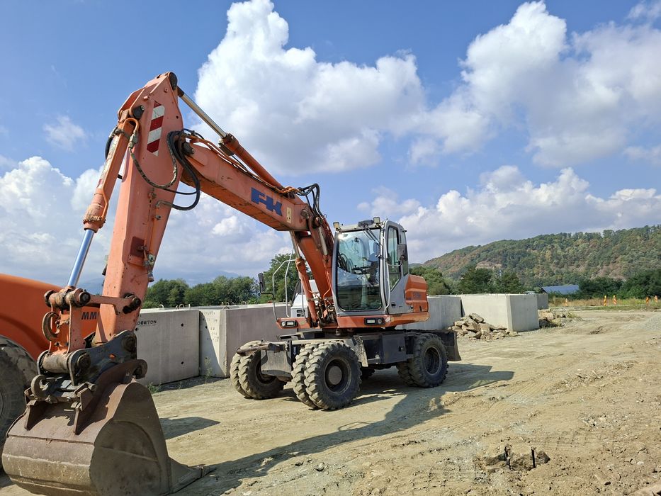 Excavator pe roti Fiat Kobelco