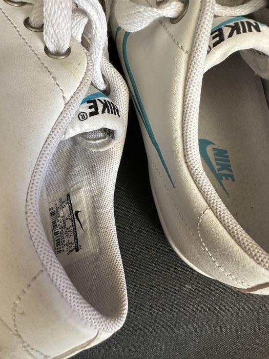 Tenisi Nike dama noi