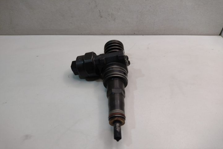 Injector Bosch 1.9 038130073AC Seat Alhambra prima generatie (facelif