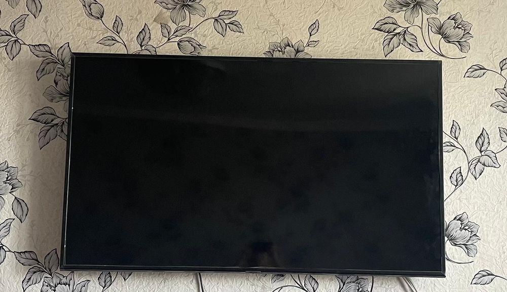 Продам телевизор на запчасти