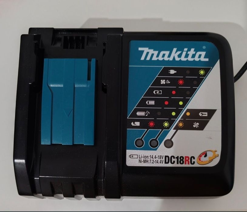 Statie incarcare rapida 18 V LXT Makita