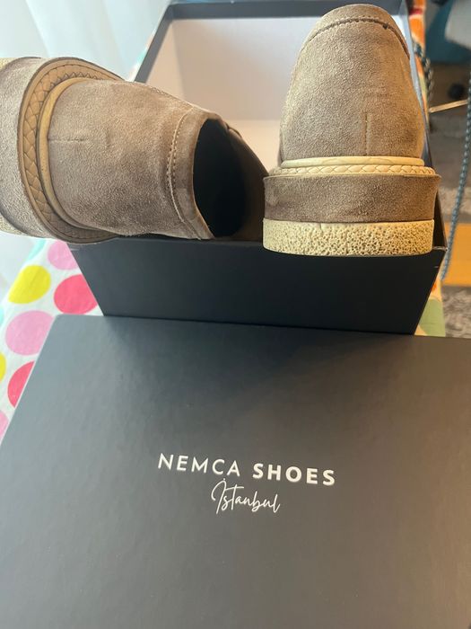 Бежови обувки Естествен велур