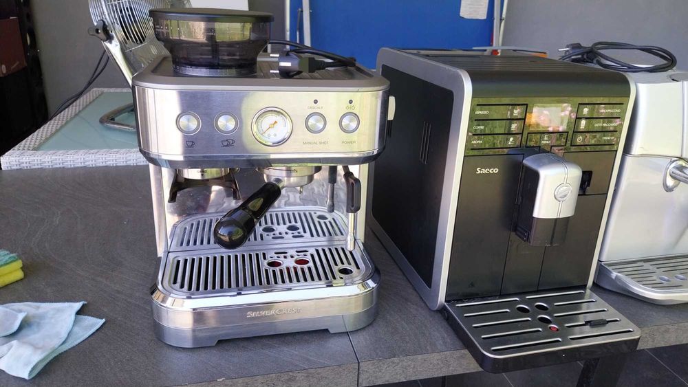 Продавам кафемашини роботи,сервизирани готови за употреба