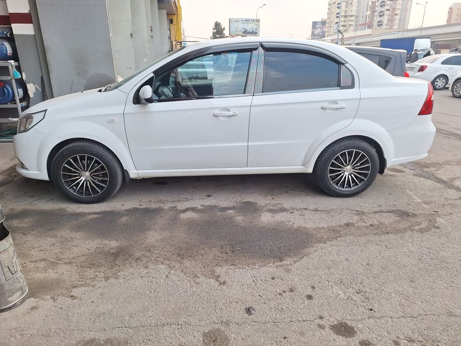 Продаётся нексия3 2017