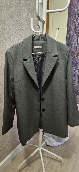 Пиджаки, костюмы