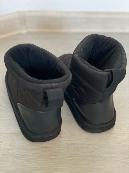 Ghetute H&M, fete, 30-31