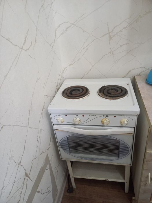 Продам электро плиту духовку 2 в 1