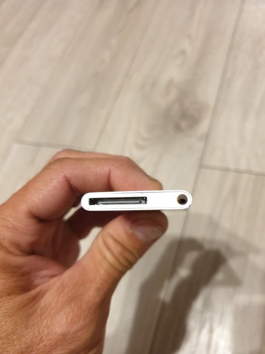 Vand iPod A1199 si doc Jbl on stage micro