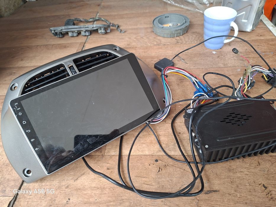 Оригинална навигация.Bluetoot.Usb.Android Toyota Rav 4 2001/2005г.