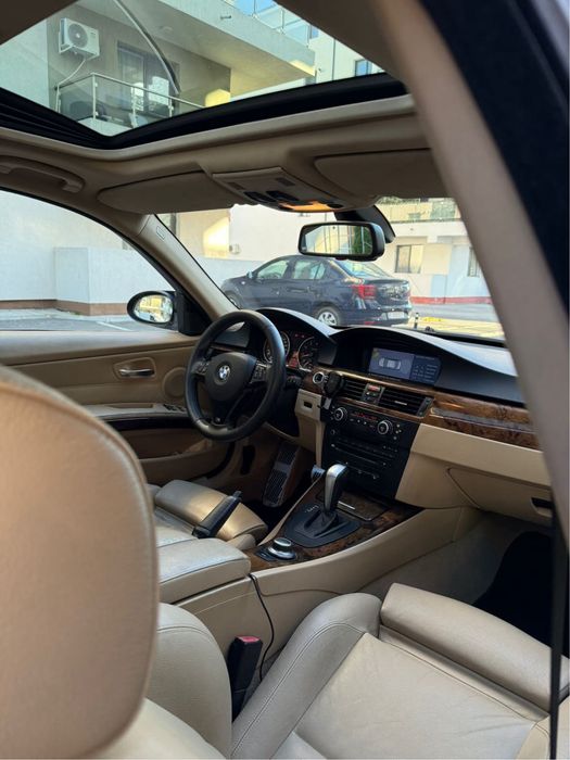 BMW   E90