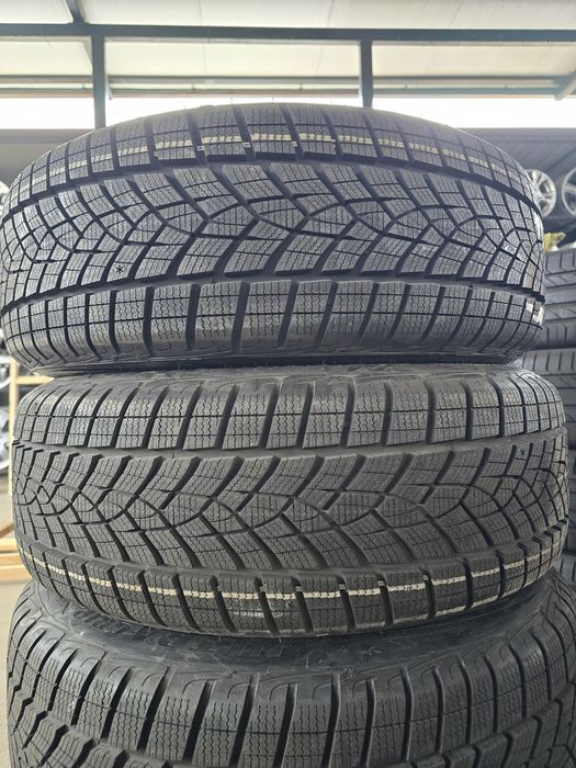 4 Броя 215/55/18 Goodyear