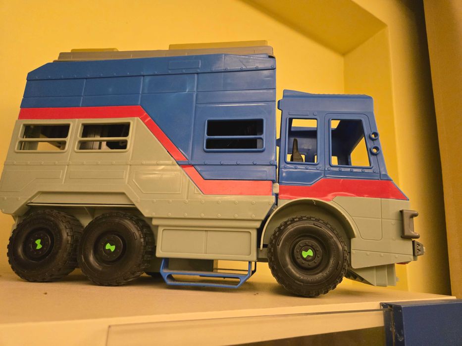 Детски играчки големи