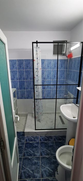 PF inchiriez apt vizavi de Palas