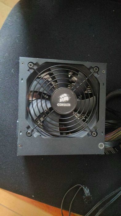 Sursa Corsair CS750M Semi-Modulara