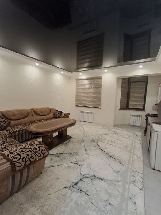 Vakzalda kvartira sotiladi