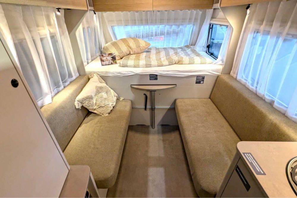 Rulotă nouă/premium de închiriat/ 4-6 persoane/LMC Sassino 470k 2025