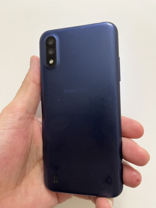 Самсунг А01///////