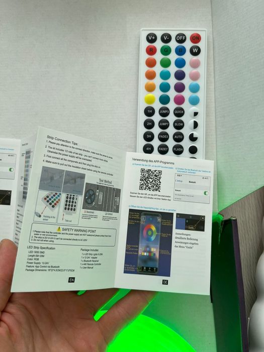 Banda led smart bluetooth rgb 10m cu priza si telecomanda waterproof