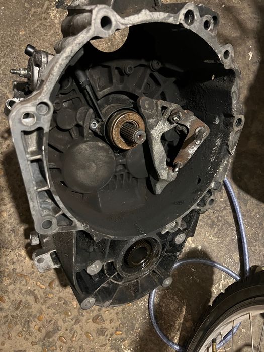 Скоростна кутия от Golf 5 2.0 140 4x4