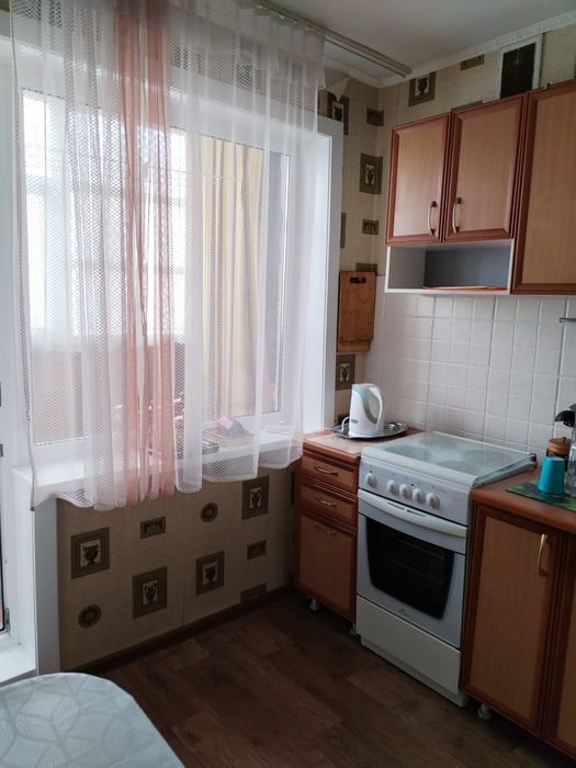 Продам кв 2 ком район Достык