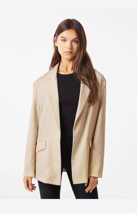 Блейзър Bershka нов