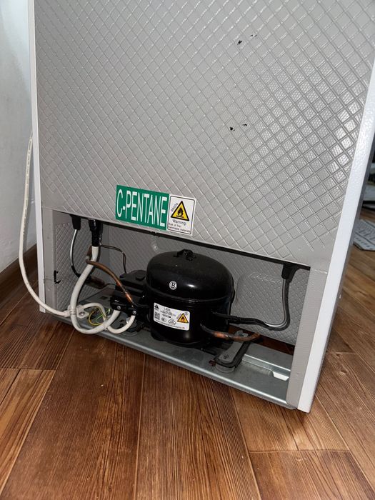 Продам холодильник