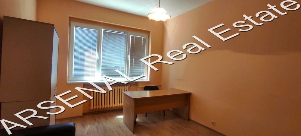 Дава се под наем Офис в София, Център - 19 кв.м за 200 € - Снимка #2