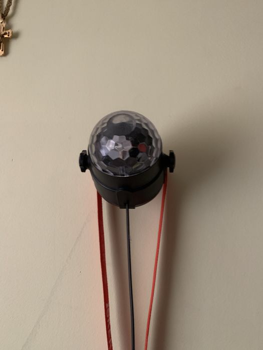 Светомузыка с пультом управления.