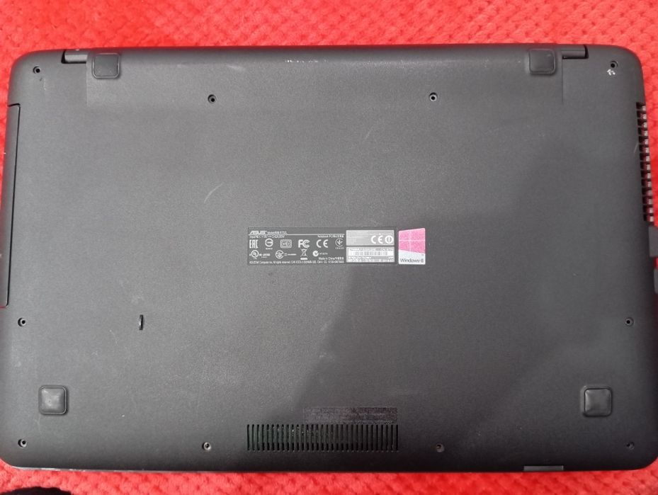 Asus R752L pentru piese