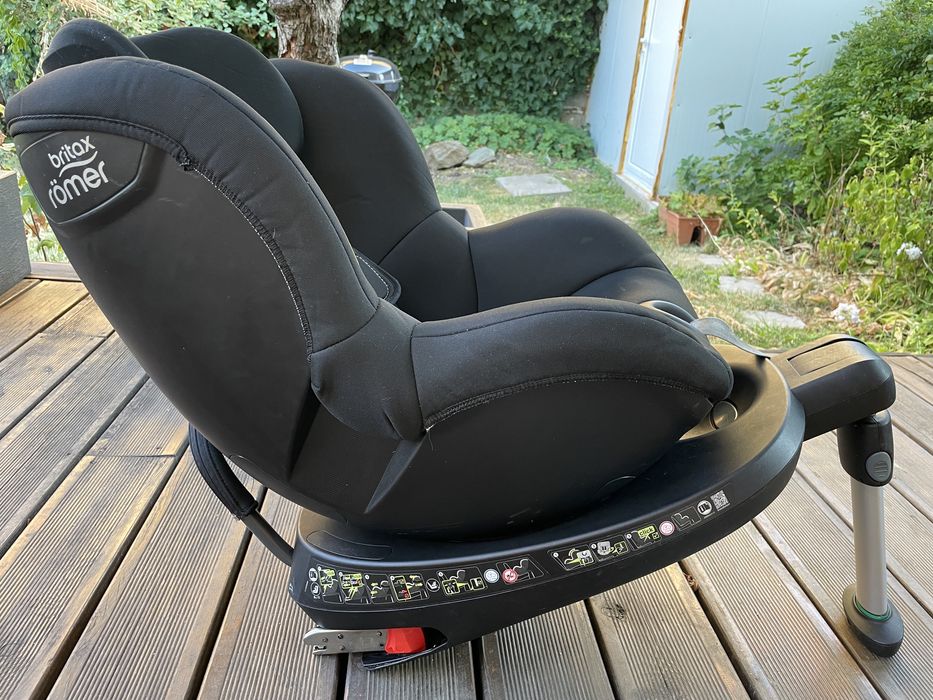 Столче Britax Romer Dualfix 2R