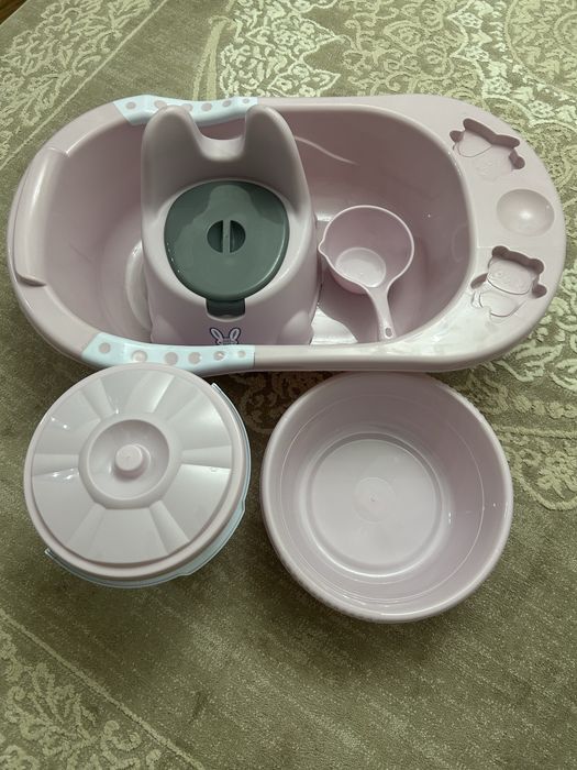 Продам детскую ванночку в комплекте