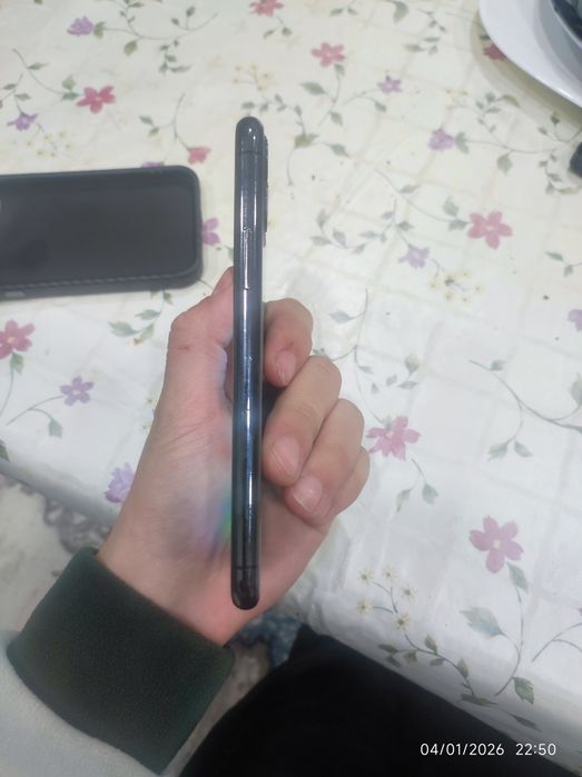 Iphone. 11 pro 64 GB 73% radnoy 4k60.korpuslari ideal kameralari tinn