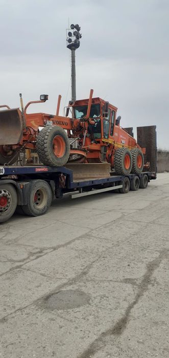 Transport utilaje de construcții ,utilaje agricole Camioane ETC