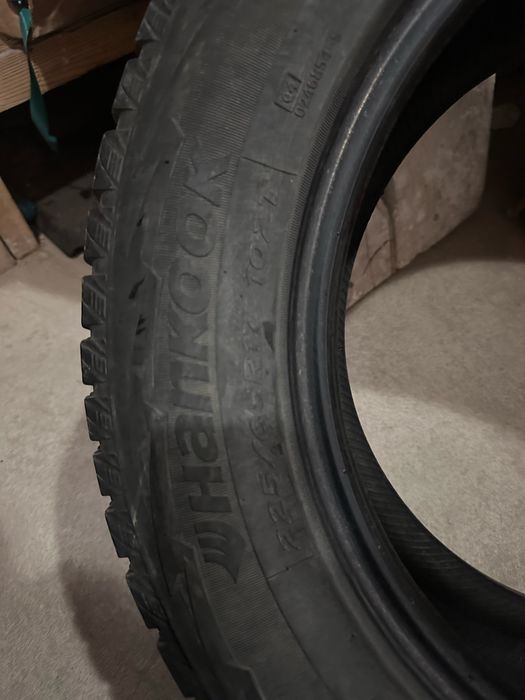 Продам колеса зимние 3 шт
