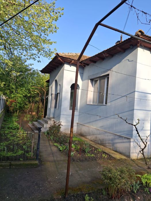 Vand casa in cartier Corabia Veche